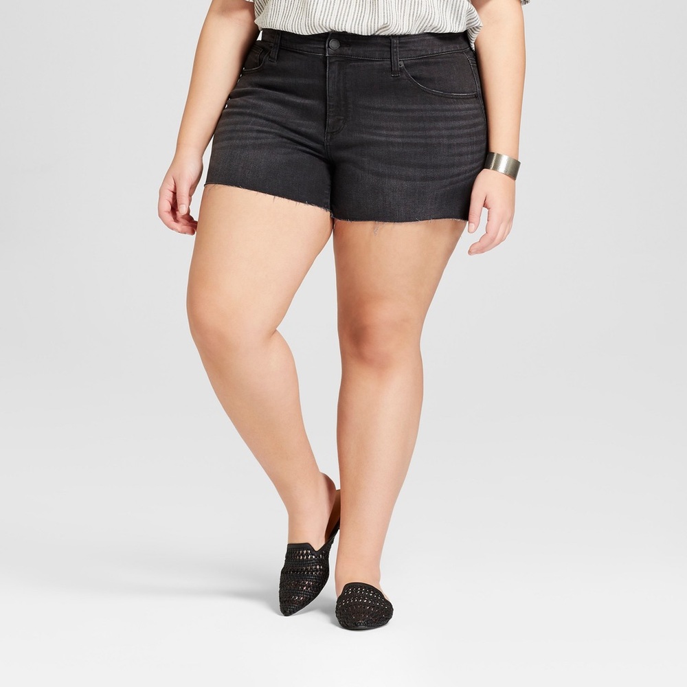 Universal Thread Midi black High Rise Midi Short.